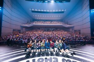 「NiziU Live with U 2025」