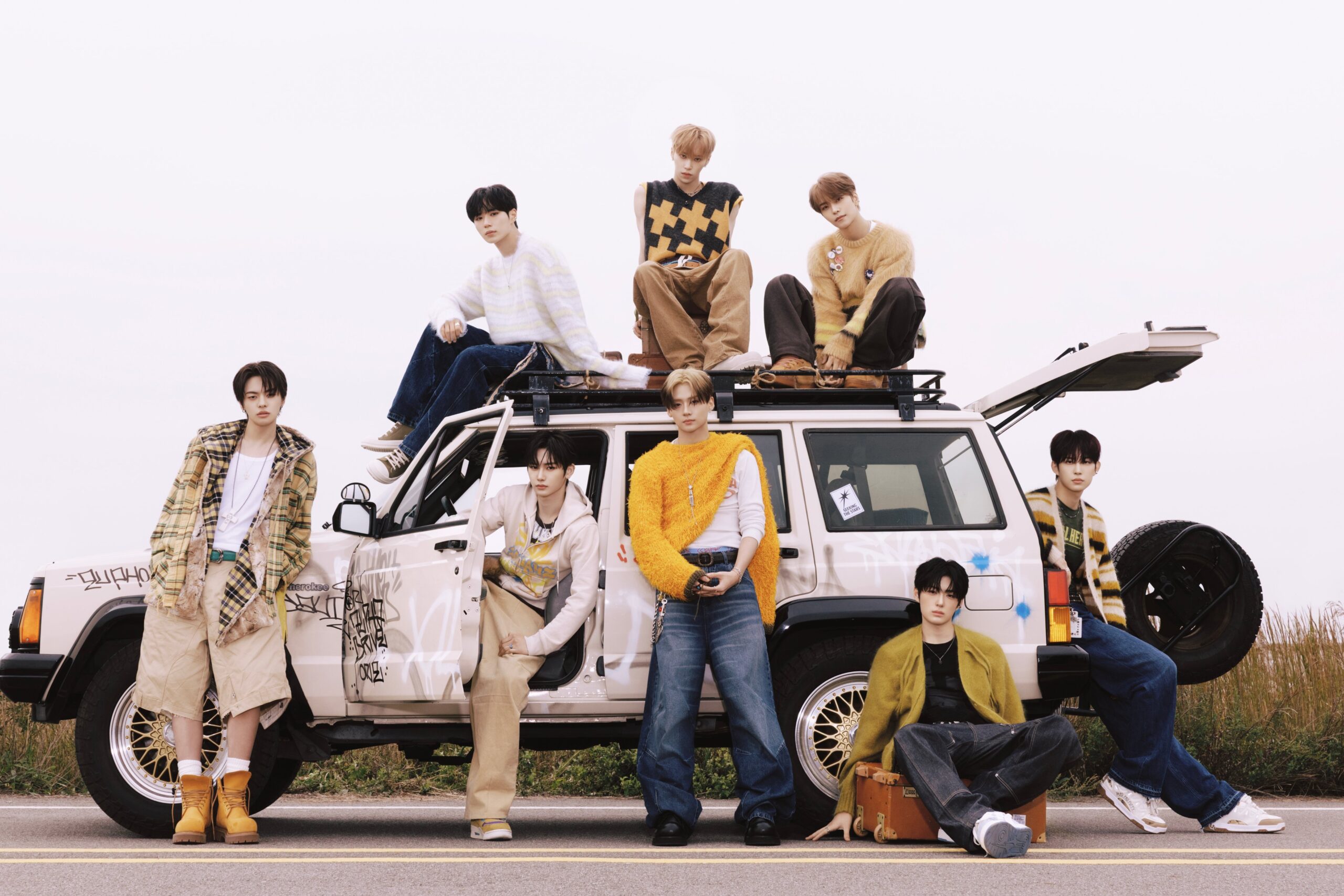 ALPHA DRIVE ONE (알파드라이브원) THE 1ST MINI ALBUM 【EUPHORIA】