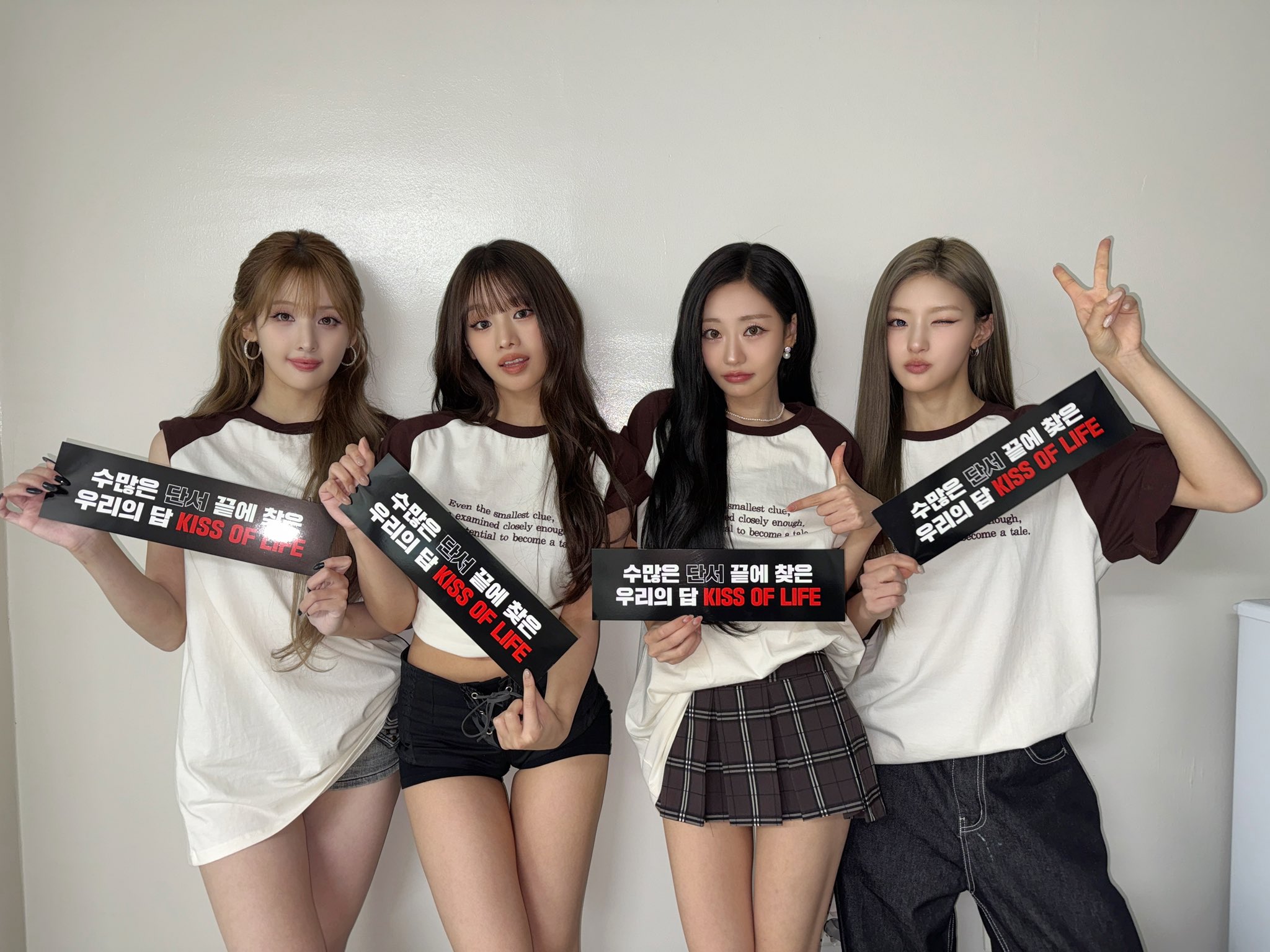 KISS OF LIFE 公式Xより引用